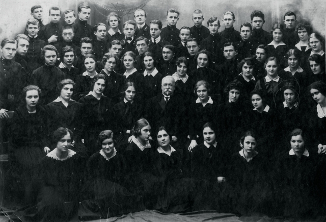 1925 Graduation Photo